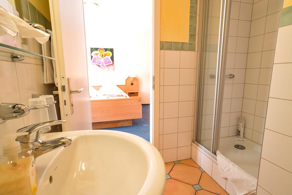 Hotel Zum Lieben Augustin Меерсбург Экстерьер фото